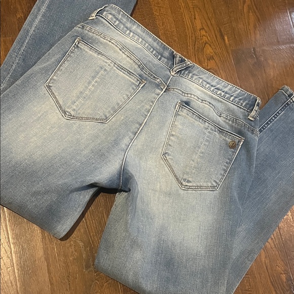 Women’s Democracy Size 2 Distressed Jean - Picture 4 of 5